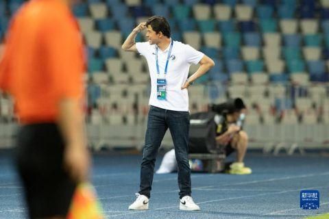 娇妻裸体集体交换